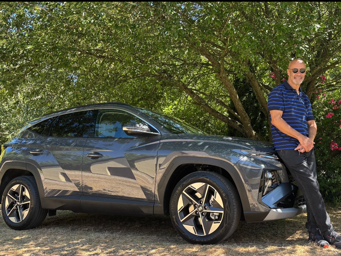 Paulmcgrath5's tweet image. Thanks to everyone at @kearysmotors Midelton for keeping me travelling in style, kindness second to none. Cheers Greame &amp;amp; staff 🚘  #ambassador #hyuandi #tuscon
