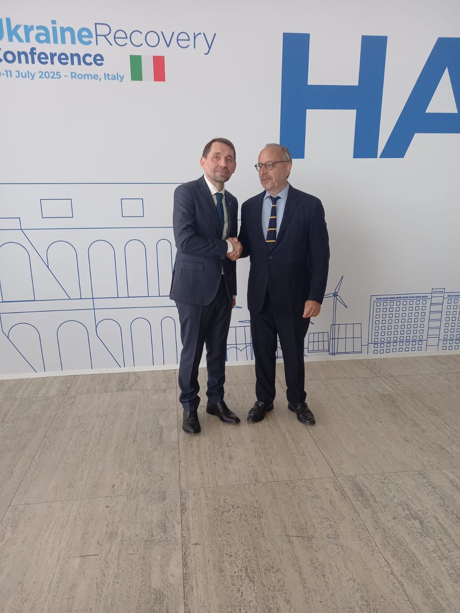 tochytskyi's tweet image. Continue our task at #URC2025 uniting international efforts to protect and preserve 🇺🇦 cultural. Had a meeting with @frelandv, Executive Director of @ALIPHFoundation. Thanked for support & invited to join Cultural Resilience Alliance & Ukrainian Cultural Heritage Fund initiative.
