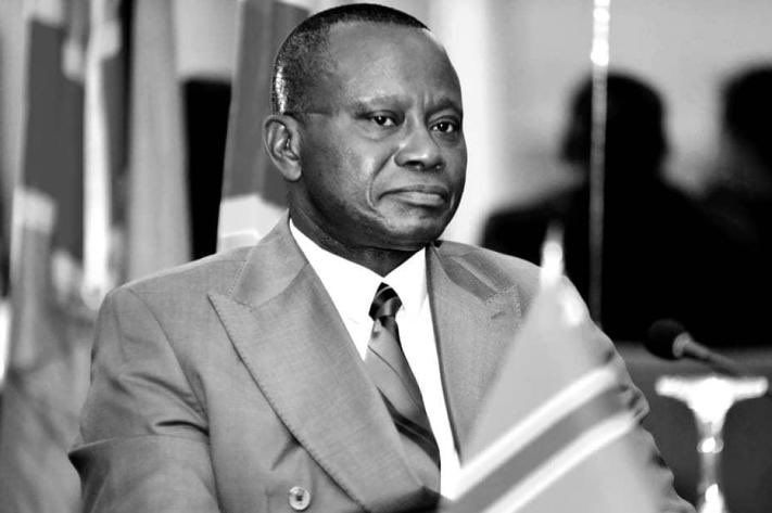 Inamizi2's tweet image. Mon cher ami, Chérubin Okende...Mes larmes ne sècheront pas de si tôt de couler. Ton assassinat, il y a 2 ans, nous a laissé sans voix.  La situation est toujours délétère. 
Des arrestations par-ci, des assassinats par-là.
Des détournements  par-là et la corruption par-ci...…