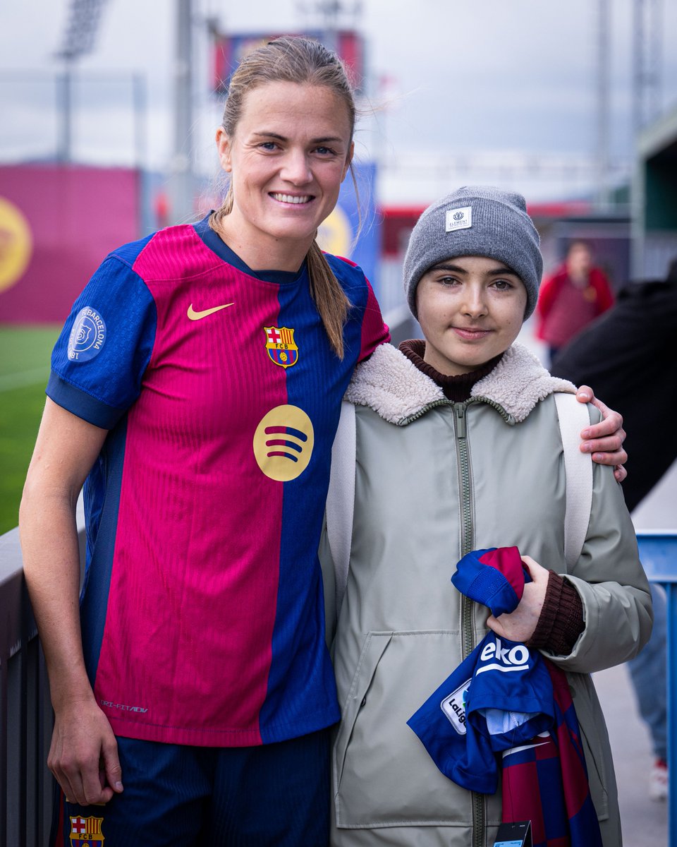 Barça Foundation (@fundaciofcb) on Twitter photo We wrap up the season of the Il·lusions project by Polseres Blaugranes, which made possible for children with serious illnesses to meet their favorite players.
Thanks for your support and for being with us throughout the year! 💙❤️
<a href="/FCBarcelona/">FC Barcelona</a> <a href="/FCBfemeni/">FC Barcelona Femení</a> We wrap up the season of the Il·lusions project by Polseres Blaugranes, which made possible for children with serious illnesses to meet their favorite players.
Thanks for your support and for being with us throughout the year! 💙❤️
<a href="/FCBarcelona/">FC Barcelona</a> <a href="/FCBfemeni/">FC Barcelona Femení</a>