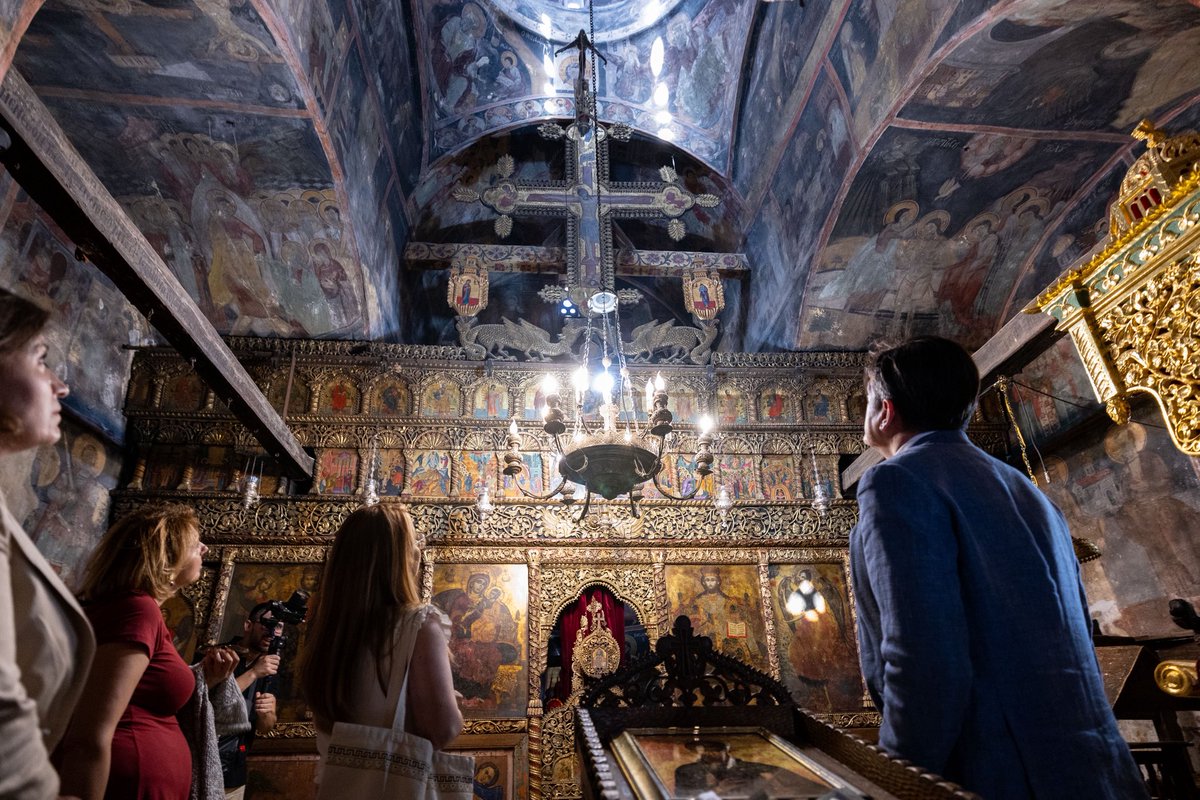 Exploring Ohrid and Struga! Thrilled to see this breathtaking corner of 🇲🇰 with the UNESCO-protected Lake Ohrid and vibrant communities. From historical sites to stunning views, so much to experience. 🇪🇺 supports protecting these gems for future generations! ✨