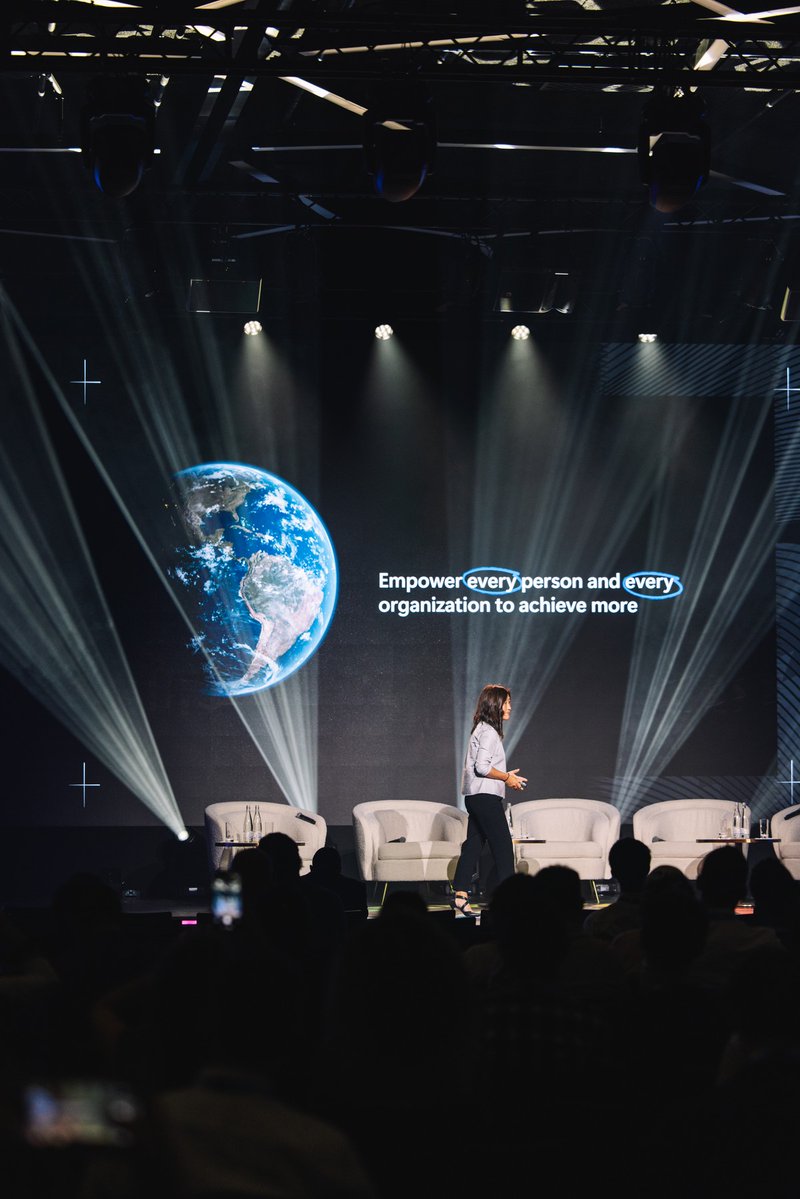 AIforGood's tweet image. LIVE from the #AIforGood Global Summit!
Naria Santa Lucia, Digital Inclusion and Community Engagement, @Microsoft Philanthropies, explores how #AI skilling can empower workers, students, and leaders to thrive in the AI era. From workforce transformation to digital inclusion, the…