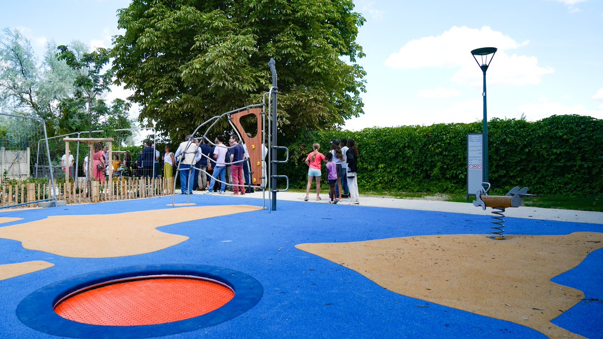 Inauguration du #parc Sadi Lecointe ! Des espaces de jeux et de #convivialité, un nouveau lieu de vie au coeur du quartier Europe, végétalisé et réaménagé, pour tous les âges et tous les usages. #ReimsNature