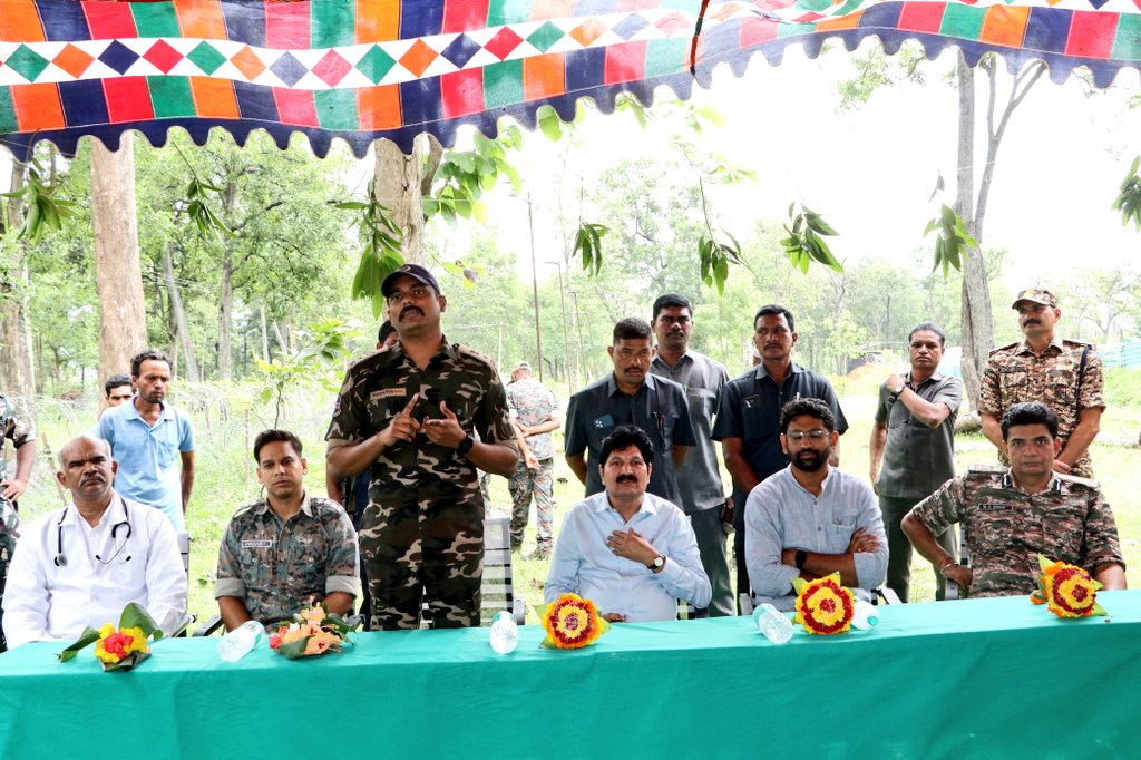 SP KOTHAGUDEM (@spkothagudem) on Twitter photo As a part of development in LWE areas ,Bhadradri Kothagudem Police along with district administration took up the initiative of establishing mobile hospital and ambulance services worth 1 crore in pusuguppa village of cherla mandal.
<a href="/TelanganaCOPs/">Telangana Police</a>
<a href="/TelanganaDGP/">DGP TELANGANA POLICE</a> As a part of development in LWE areas ,Bhadradri Kothagudem Police along with district administration took up the initiative of establishing mobile hospital and ambulance services worth 1 crore in pusuguppa village of cherla mandal.
<a href="/TelanganaCOPs/">Telangana Police</a>
<a href="/TelanganaDGP/">DGP TELANGANA POLICE</a>