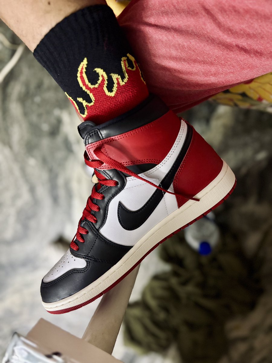 Rivu Sourav Banerjee (@rivusourav) on Twitter photo This <a href="/thesouledstore/">The Souled Store</a> socks r fire .. what a perfect match for my #AirJordan1BlackToeReimagined
.
.
.
#SneakerStyle #TheSouledStore #Sneakerhead This <a href="/thesouledstore/">The Souled Store</a> socks r fire .. what a perfect match for my #AirJordan1BlackToeReimagined
.
.
.
#SneakerStyle #TheSouledStore #Sneakerhead