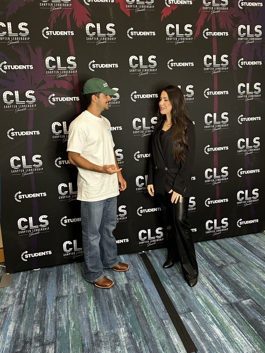 Henriquelimited's tweet image. 🇺🇸 Had a pleasure meeting @realannapaulina today at Turning Point’s Chapter leadership summit!