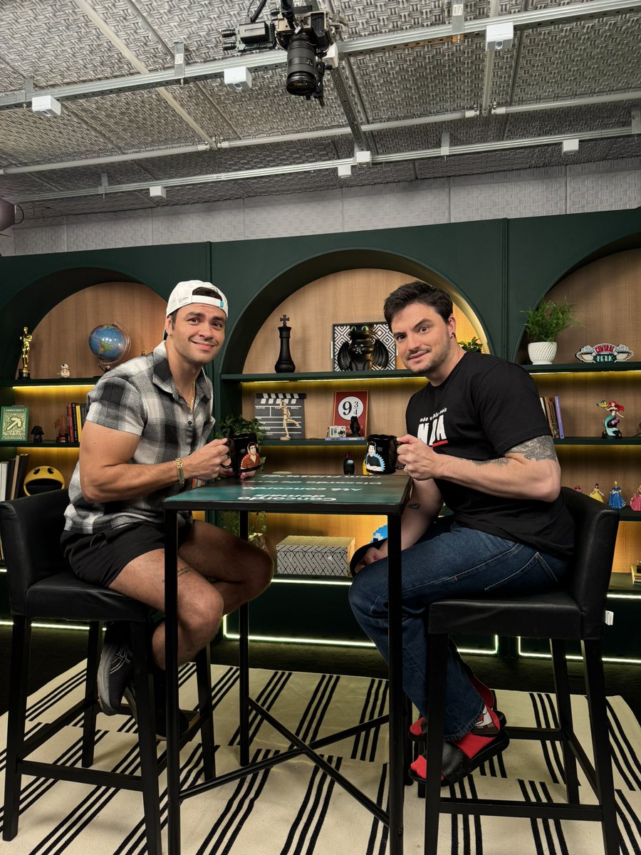netolaboficial's tweet image. DEBATE: qual foi o seu momento favorito do vídeo SEM PERDER A AMIZADE - com Luccas Neto que saiu HOJE?