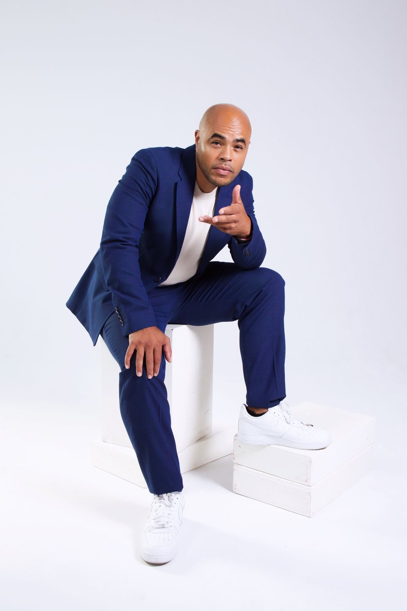 It's our favourite day – #NewMusicFriday! Electro-pop sensation <a href="/Kiesza/">Kiesza</a>'s new track "So Erotic" and acclaimed Canadian rapper <a href="/iamdogibson/">D.O. Gibson</a>'s new single “Day Job" are both out now! 🎶