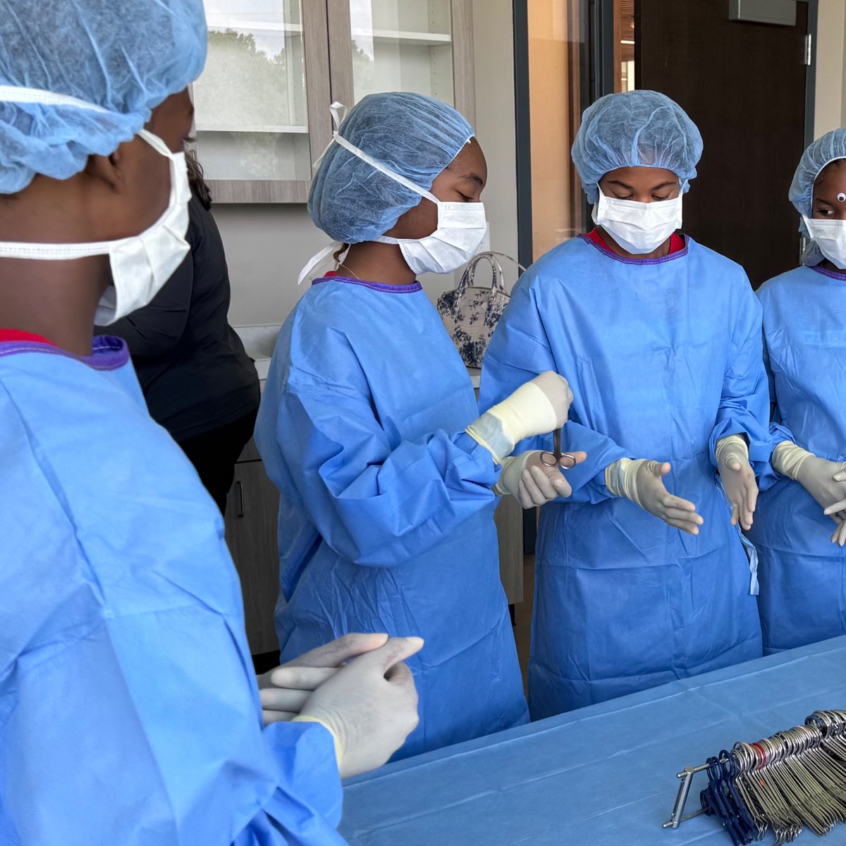 MyBRCC's tweet image. This week, #MyBRCC’s Scholars in Scrubs Career Lab kicked off an exciting week of camp jumping right into hands-on learning about the various areas in the medical field.
There are still spots available for rising 6th, 7th & 8th graders. To register, visit…