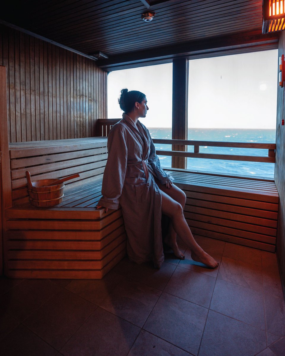 PrincessCruises's tweet image. Drift into relaxation, ocean-side. ✨