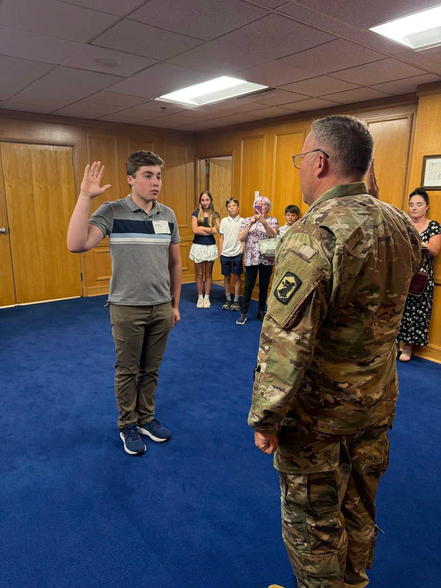 IL_Natl_Guard's tweet image. The newest member of the Illinois Army National Guard has a familiar surname. Noah Helfrich, who enlisted as a 12N (Horizontal Construction Engineer) into the Sparta-based 631st Engineer Co., July 2, is the son of 404th Maneuver Enhancement Brigade Commander Col. David Helfrich.