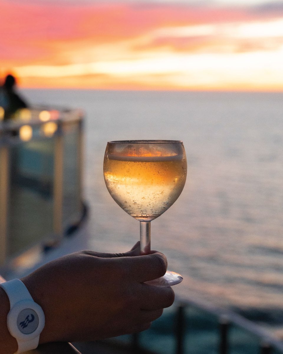 PrincessCruises's tweet image. Drift into relaxation, ocean-side. ✨