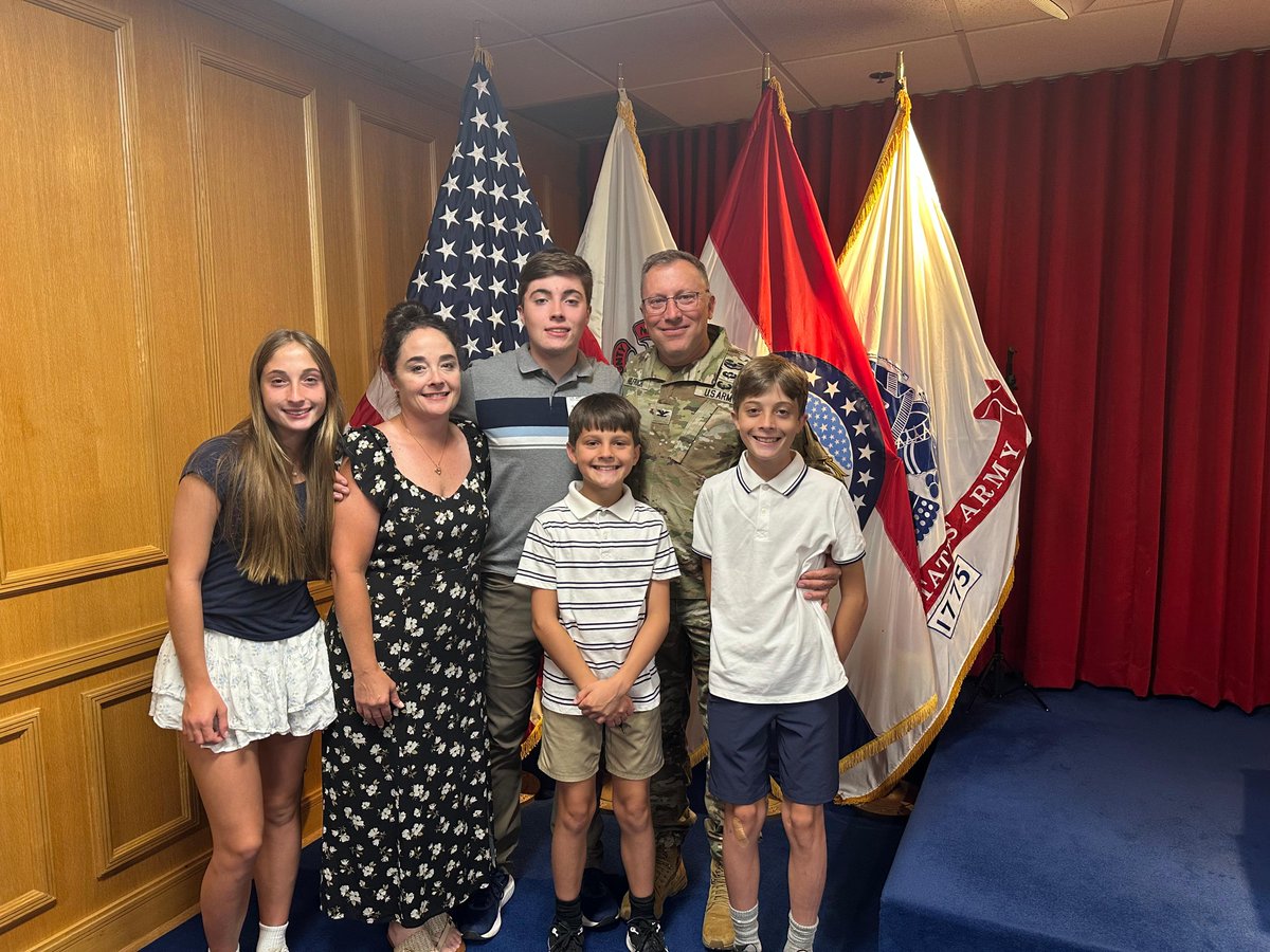 IL_Natl_Guard's tweet image. The newest member of the Illinois Army National Guard has a familiar surname. Noah Helfrich, who enlisted as a 12N (Horizontal Construction Engineer) into the Sparta-based 631st Engineer Co., July 2, is the son of 404th Maneuver Enhancement Brigade Commander Col. David Helfrich.