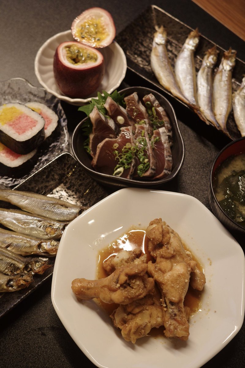 kyuui_misato's tweet image. 生野菜が苦手で、なぜかそのかわりお魚とっておけばいいやって思ってる。なぜか。