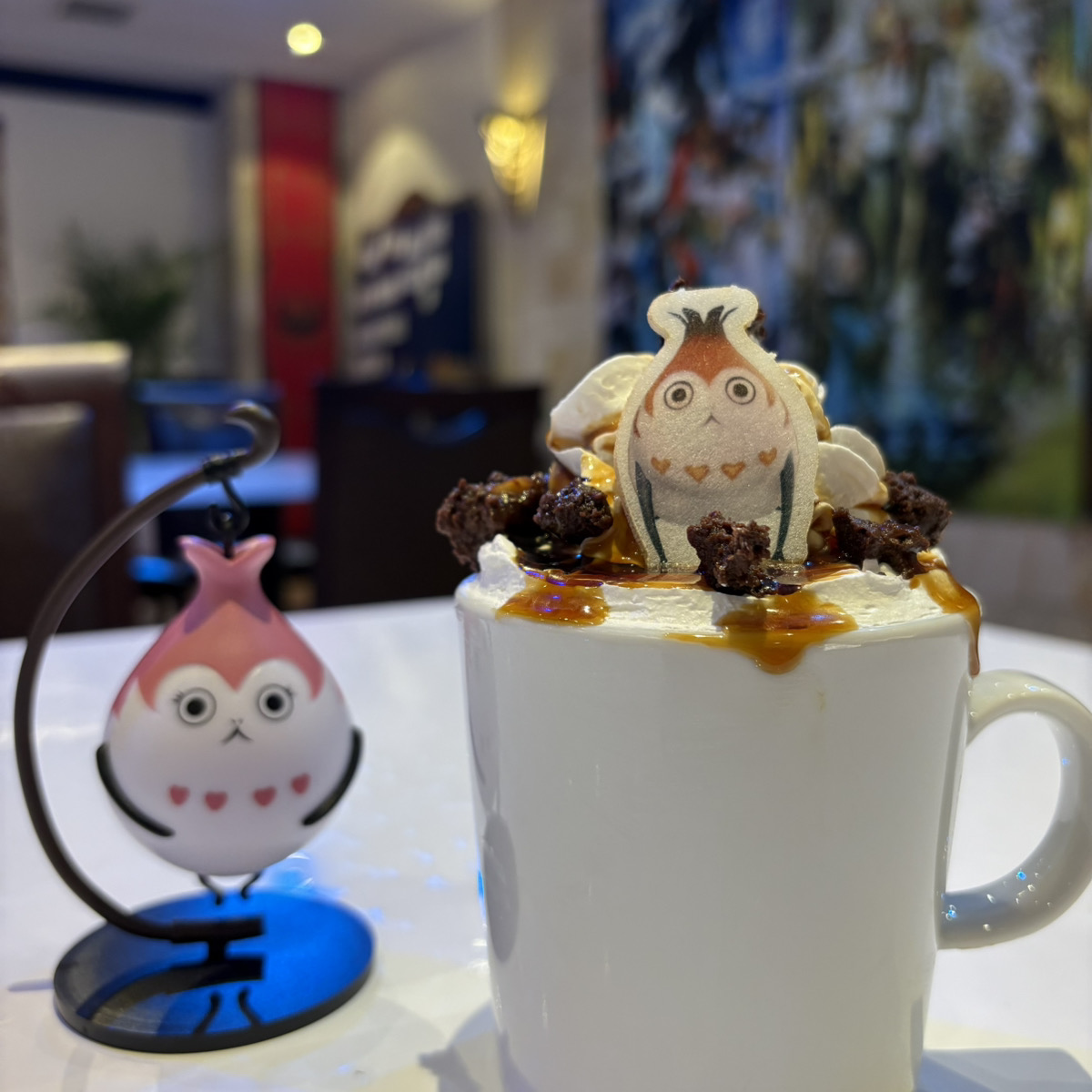 eorzeacafeffxiv's tweet image. 【エオルゼアカフェ横浜店】
横浜店よりメニューをご紹介!
「パイッサブラウニーミルクティー」(通期)
パイッサをイメージした、ブラウニーとキャラメルソーストッピングのミルクティーです。
#エオカフェ #FF14