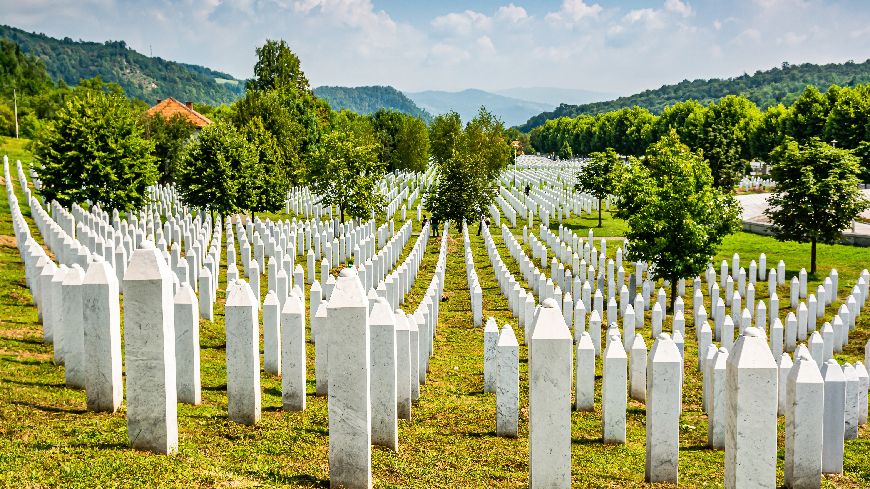 JamesMacCleary's tweet image. Today is Srebrenica Memorial Day — 30 years since the horrific genocide in Bosnia. I’ve signed the Srebrenica Book of Memorial. Never again must we stand by. We must learn the lessons of the past, speak out and act against atrocities wherever they occur.