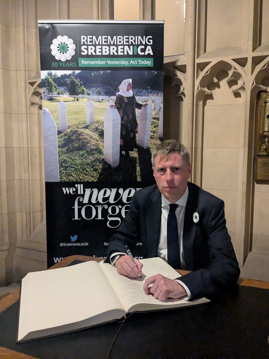 JamesMacCleary's tweet image. Today is Srebrenica Memorial Day — 30 years since the horrific genocide in Bosnia. I’ve signed the Srebrenica Book of Memorial. Never again must we stand by. We must learn the lessons of the past, speak out and act against atrocities wherever they occur.