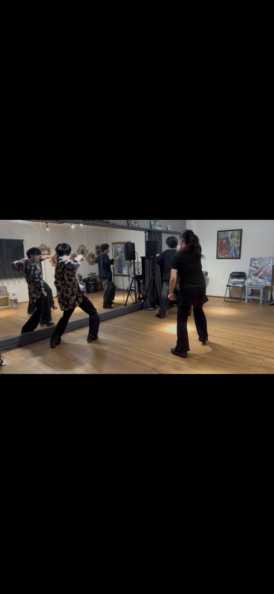 GADR_YM's tweet photo. 今日のレッスンは
次のイベント用のリハでした👯‍♀️
いよいよ夏本番ですが、栄養摂って、休んで、暑さ吹っ飛ばして行きましょう！
#GA
#ダンス
#フリージャンル
#赤坂エノトンスタジオ
#福岡市中央区大名 https://t.co/30c9NzX2yJ
