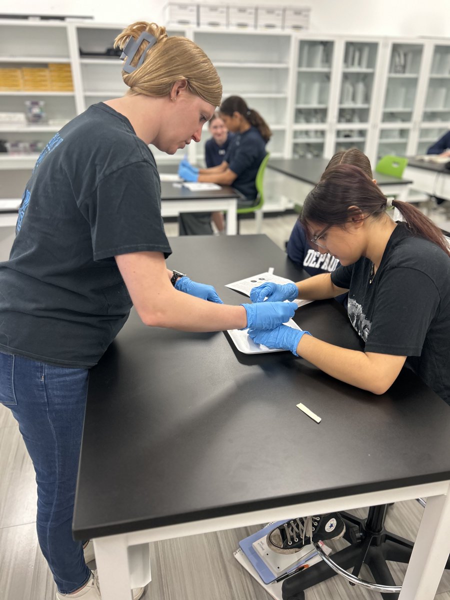DePaulPrep's tweet image. Future scientists in the making! 🔬 Our incoming freshmen in the DePaul Prep FYSI summer program got up close and personal with a cow eyeball dissection this week! What an incredible way to kick off their learning at DePaul Prep.