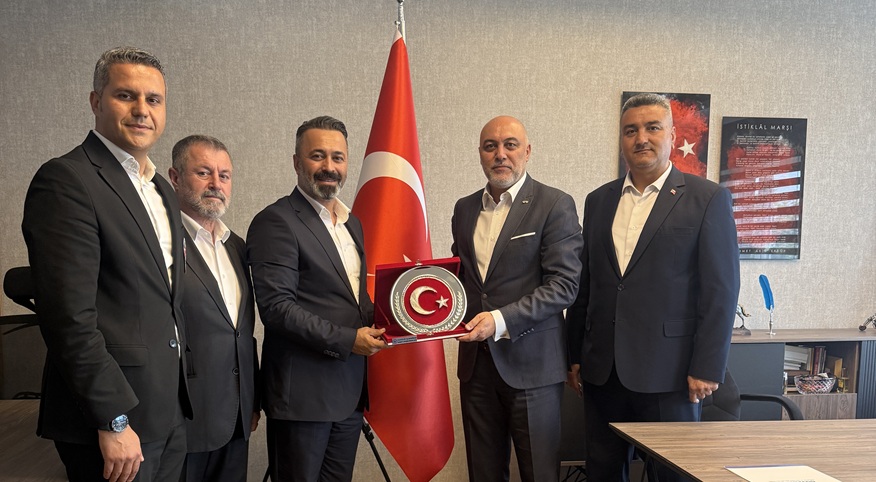 Sendikamızdan TEMSAN Genel Müdür Yardımcısı KOŞAN'A Ziyaret

Güvenlik-İş Sendikası Genel Başkan Yardımcımız Ahmet DURCUK, TEMSAN Genel Müdür Yardımcısı Dr. Mehmet Fatih KOŞAN'ı makamında ziyaret etti. Ziyarete Ankara Bölge Başkanımız Caner YILMAZ, Ankara Bölge Başkan Yardımcımız