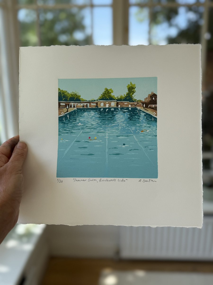 New linocut of Brockwell Lido, uploaded to my site, Edition of 20. Somerset Satin paper, 26 x 26cm including the border.
#brockwelllido #art #printmaking #coldwaterswimming