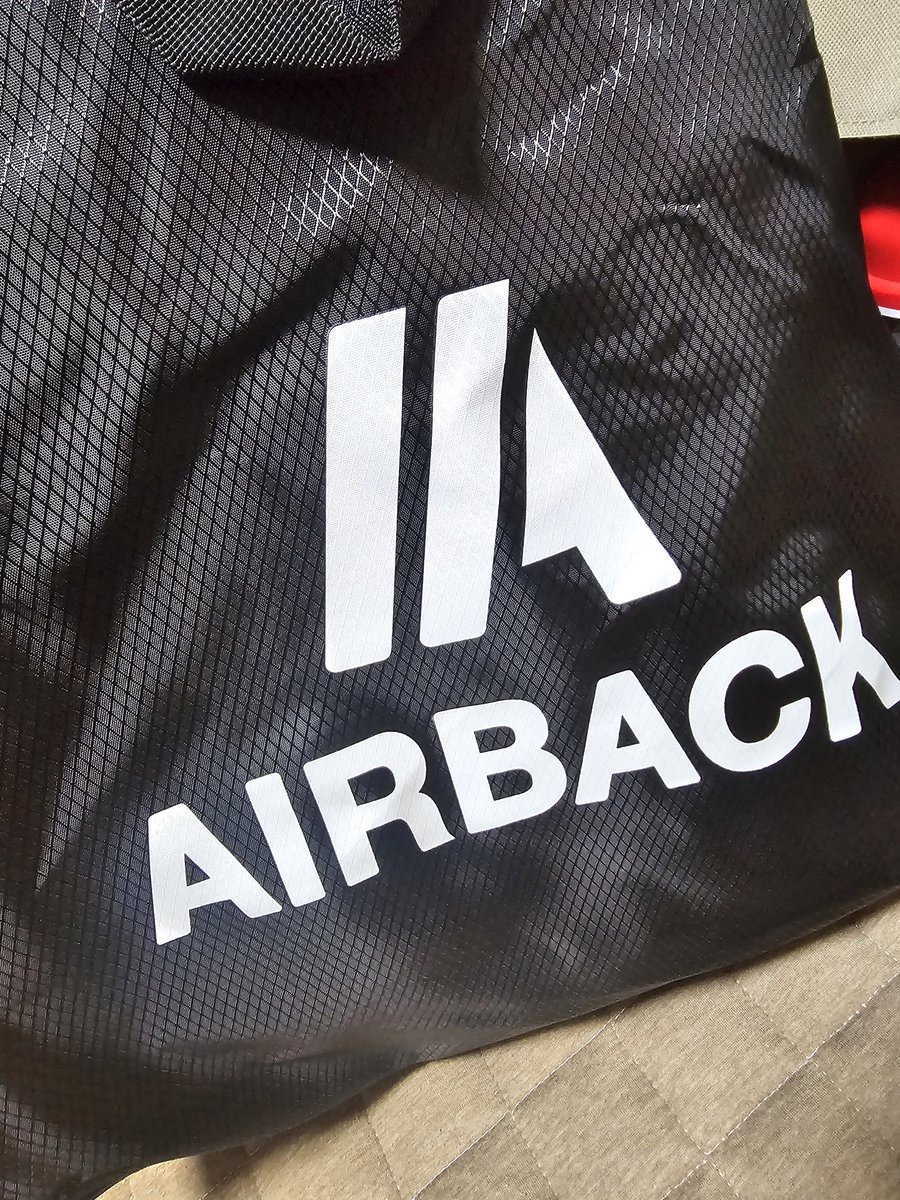 lp6204's tweet photo. 初めて個人輸入でバック購入!
デザインめっちゃかっこいい
#AirBack https://t.co/bc1kOe6cDQ