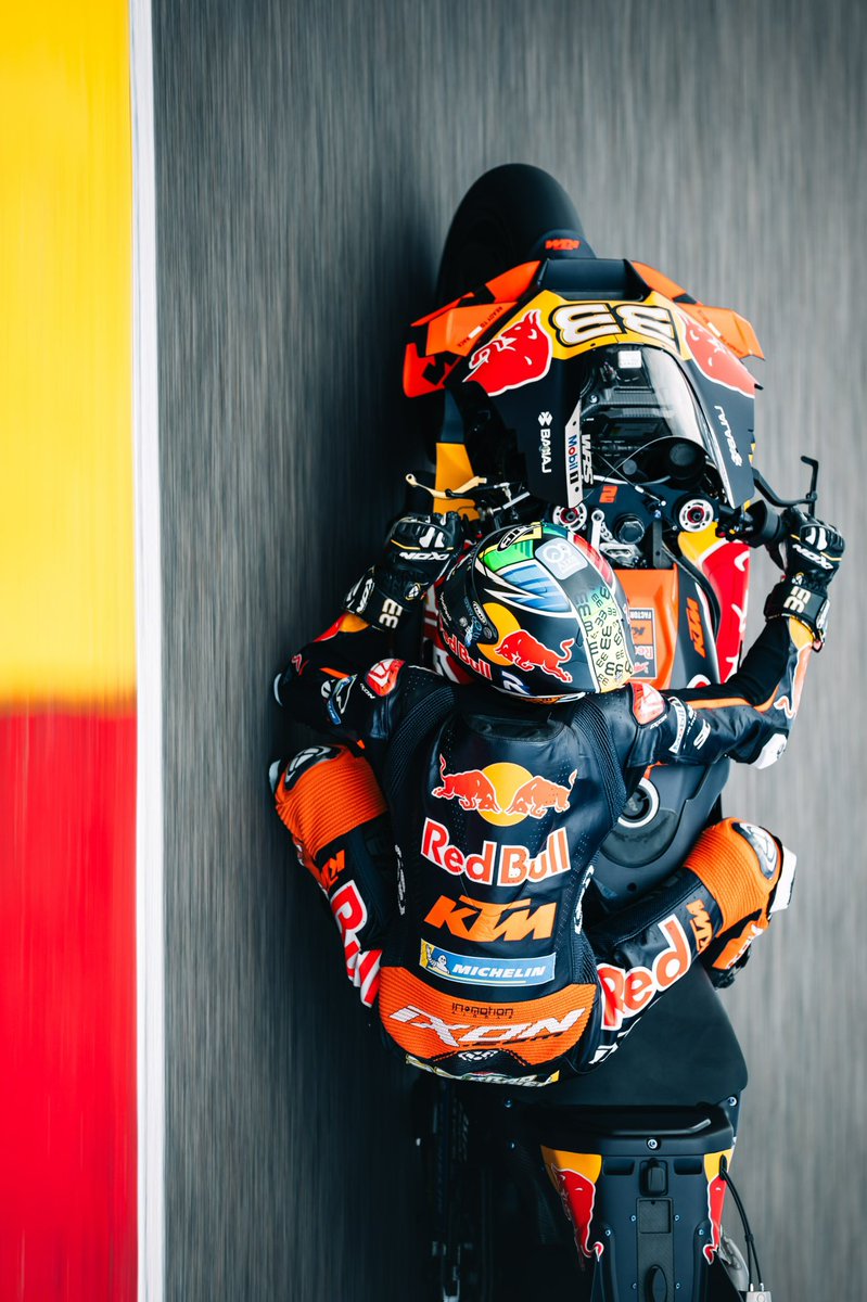 RED BULL KTM FACTORY RACING tweet media