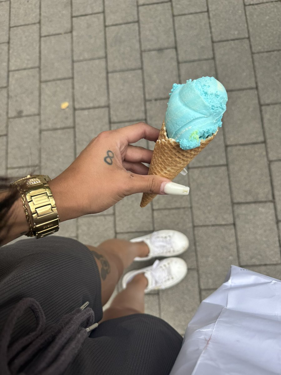 Mein Eis 2,70€ 
Rituals 11€

Geh deiner Bestimmung nach!💸

tipfunder.com/Tally.60

paypal.me/Sel97159