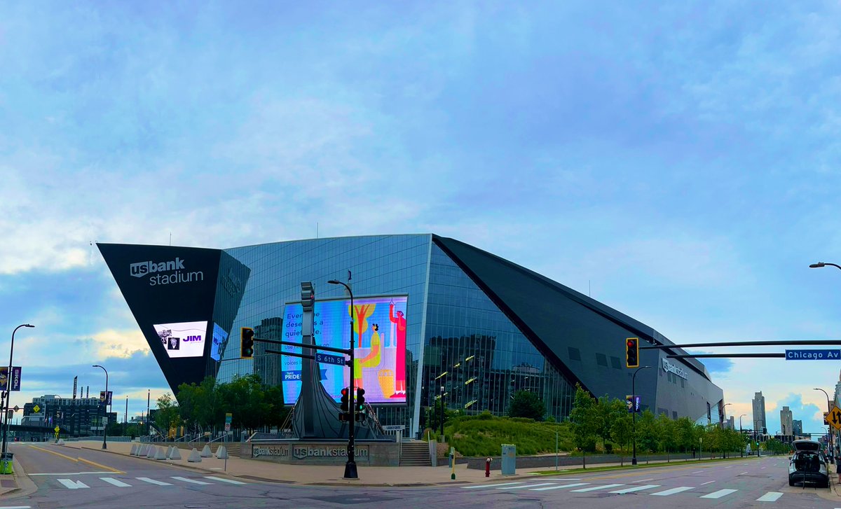 ZachZaidman's tweet image. Wondering when the Bears will finally be able to build something similar to this….