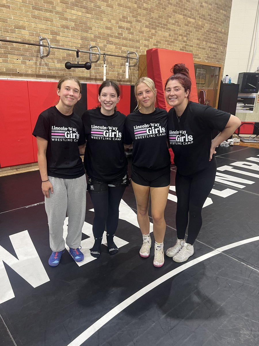We are so lucky to have four former LW Wrestlers come back to be a part of our staff and continue to help grow women’s wrestling in our community! Thank you ladies!