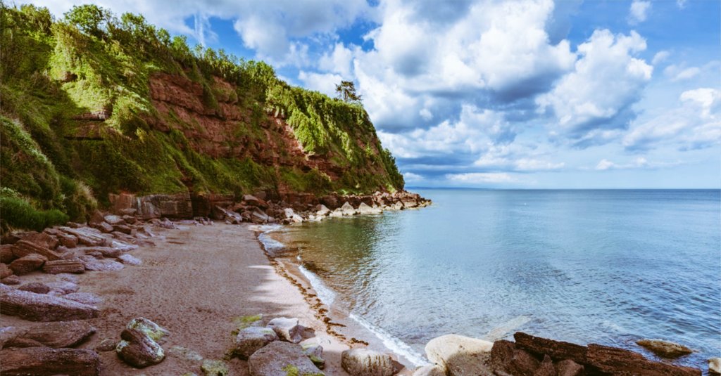 NonDiaCritical's tweet image. Tak dnes vykladka v Torquay na pobrezi Devonu🇬🇧🚚📦. Anglicka riviera, rodiste Agaty Christie a byvala turisticka destinace. Navic zde sidli (pro followery @BlanikZ dobre znama) firma Sunseeker⛵️. Mnozi to zde dnes oznacuji za diru, ale porad tady najdete par krasnych spotu📸.…