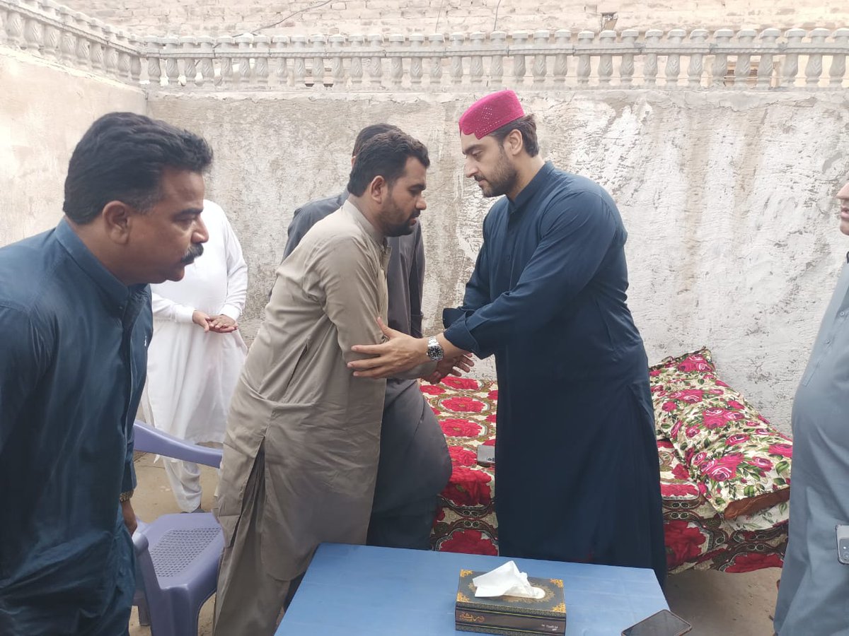 RaisRaheem's tweet photo. ( 11 July 2025)
UC Khairpur juso #Ps15 

Ex MPA Ps 15 Spokesperson Sindh Government Honourable Nawab @GhanwerIsran Sb Paid Condolences With V.C.Chairman UC Khairpur juso Sanaullah gulal  

@BBhuttoZardari @AseefaBZ @BakhtawarBZ @sharjeelinam https://t.co/JHH37MeKXm