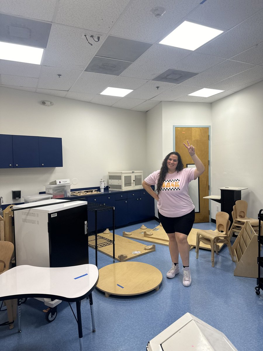 <a href="/SciPiHarvey/">SciPi</a> Yes! Thank you for letting us share💖

I’m a 1st grade teacher in South Florida, wanting to add books &amp; materials that are hands-on to engage and motivate my firsties to succeed. Any help is greatly appreciated💖 amazon.com/hz/wishlist/ls…