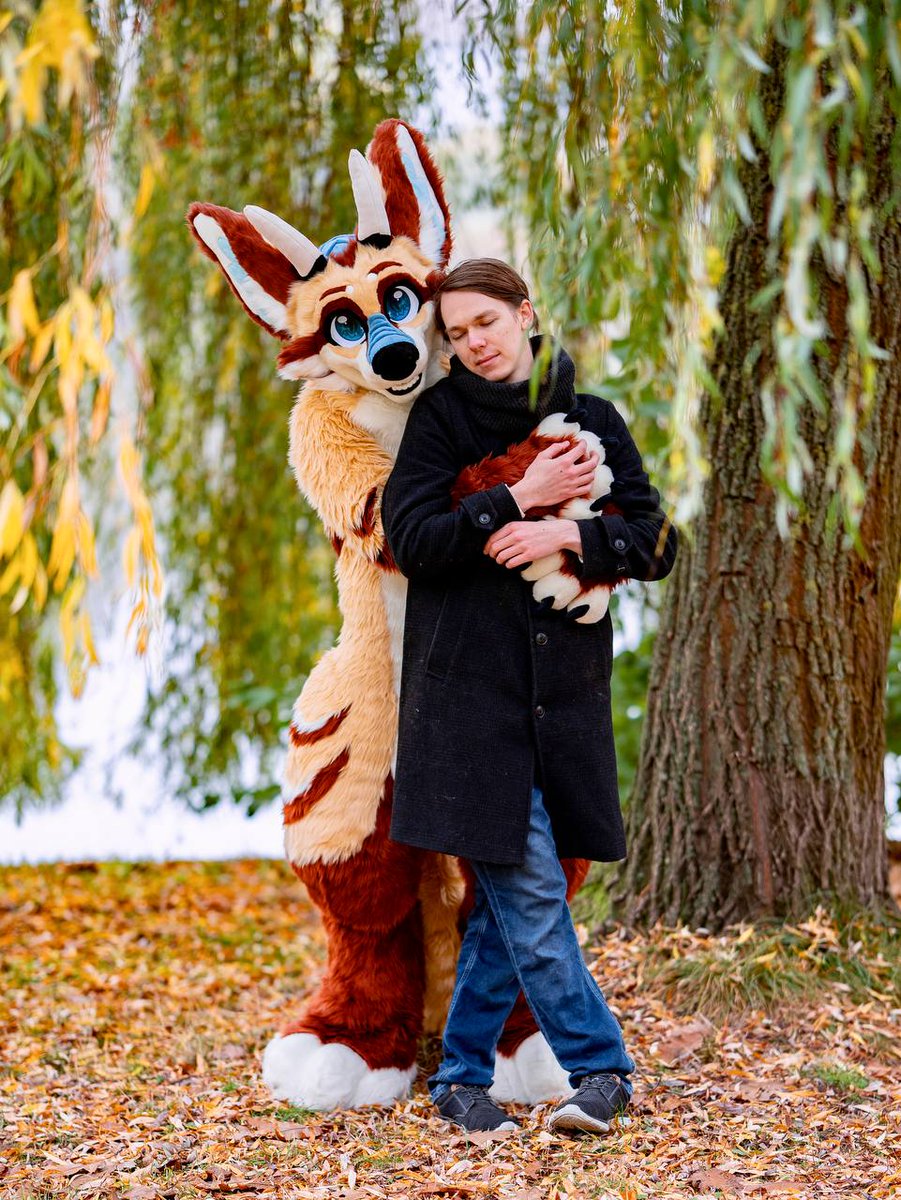 CoVahr_Fox's tweet image. This week my partner and I had our 9th anniversary! ❤️
I can't be more grateful to have them around, endure my stupid jokes, my crazy and turbulent life and still be up for new adventures. No idea where I would be today without my 🦊!
Thank you for being here! 💞