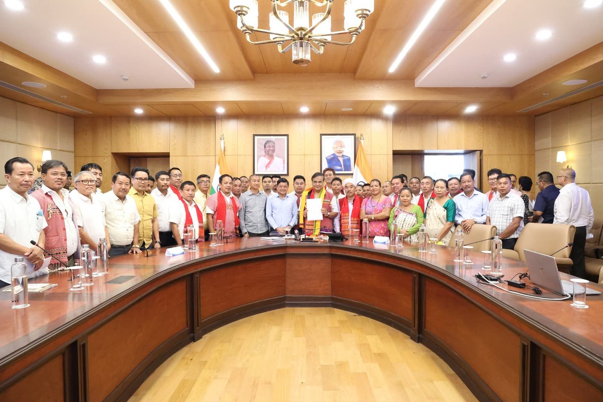 TuliramRonghang's tweet image. Pressing for early implementation of the long standing demand ie, the early implementation of #AutonomousState, and discussed issues related to Implementation of Karbi Accord 2021, we submitted a memorandum to Dr @himantabiswa, Hon’ble Chief Minister and he had given us his