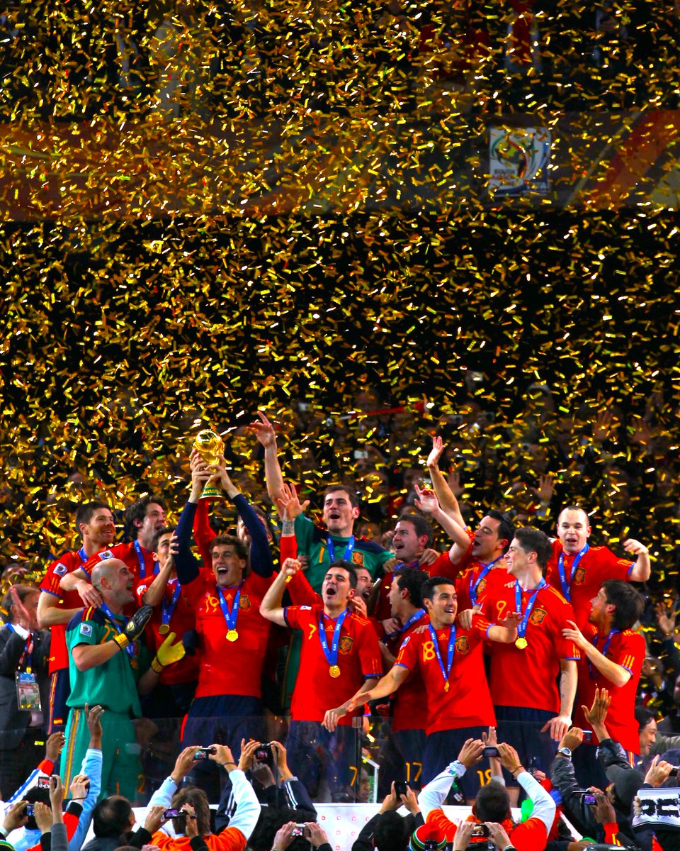 Copa Mundial FIFA 🏆 (@fifaworldcup_es) on Twitter photo 15 años. Un equipo de época. ⭐️🇪🇸
<a href="/SEFutbol/">Selección Española Masculina de Fútbol</a> | #CopaMundialFIFA 15 años. Un equipo de época. ⭐️🇪🇸
<a href="/SEFutbol/">Selección Española Masculina de Fútbol</a> | #CopaMundialFIFA