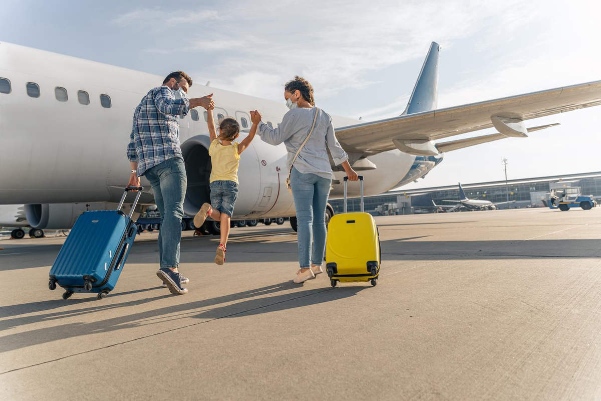 Le nombre de français quittant le territoire à augmenté de 50% ces 10 dernières années, il y a aujourd'hui entre 2.5 et 3 millions de français qui on quitté leur pays

+52 des jeunes français souhaitent s'installer à l'étranger

infodujour.fr/societe/72796-….