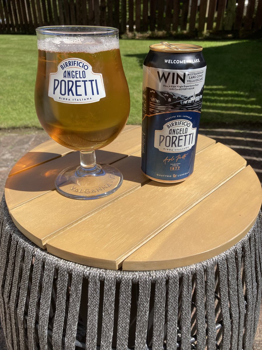 The Sun has made it to Glasgow🌞🌞decided to sit in my garden for a change (instead of the pub’s garden🤣). The guy pouring the beer is a handsome sort and he knows a good pint when he sees one. Cheers, hope you’re all enjoying yourselves🌞🤣👍🍾🥂🍷🍹🥃