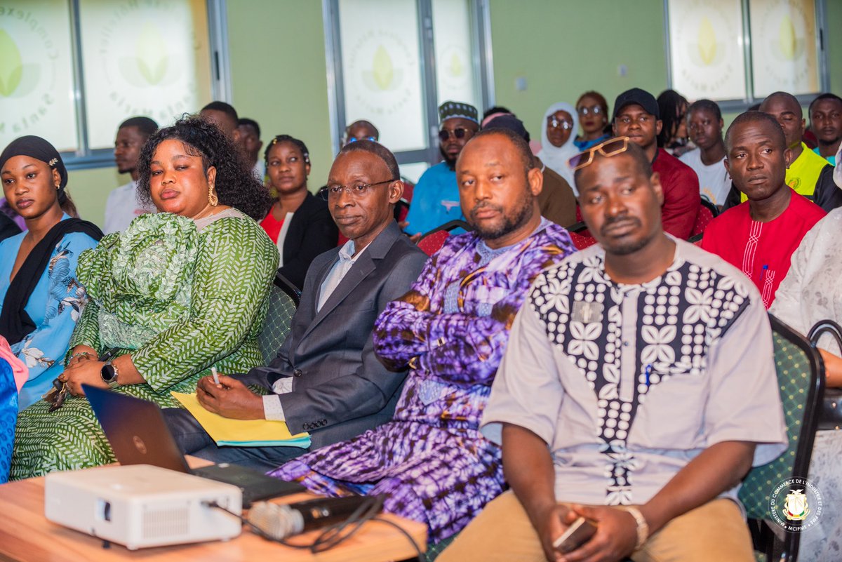 Discours intégral du Chef de Cabinet du Ministère, représentant Madame la Ministre Dre Diaka SIDIBÉ à l’occasion du lancement officiel de la 9ème journée des PME.

Lien du discours : bit.ly/4607wne

#mcipme2025