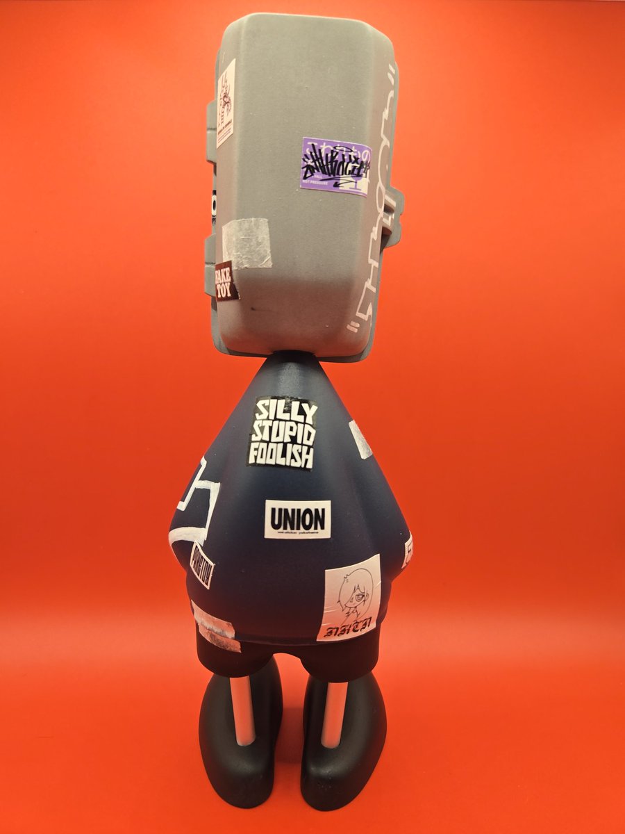 その他 FAKETOY FLICKER FLICKER」 歩行者信号機モチーフの奴です。 頭部にミニLED仕込ん