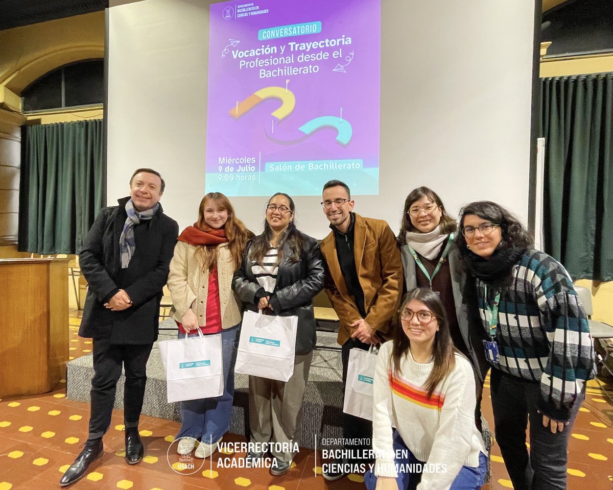 usachbachi's tweet image. ⭐ Conversatorio: Vocación y Trayectoria Profesional desde Bachillerato ⭐

El miércoles 9/julio recibimos a 4 ex estudiantes de #BachilleratoUSACH para reflexionar en torno al desarrollo vocacional y la proyección de vida desde sus propias experiencias... instagram.com/bachilleratous…
