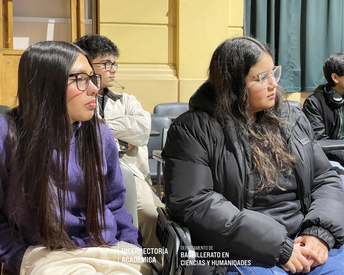 usachbachi's tweet image. ⭐ Conversatorio: Vocación y Trayectoria Profesional desde Bachillerato ⭐

El miércoles 9/julio recibimos a 4 ex estudiantes de #BachilleratoUSACH para reflexionar en torno al desarrollo vocacional y la proyección de vida desde sus propias experiencias... instagram.com/bachilleratous…