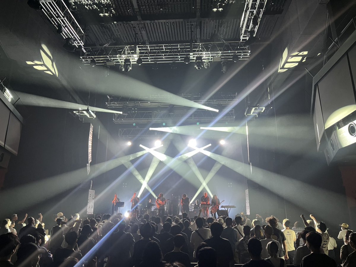HELLO_INDIE's tweet photo. HELLO INDIE 2025 -THE THREE-
無事終了しました。
HOTEL NEW TOKYO、LITE、DO MAKE SAY THINK。
それぞれが素晴らしく胸を打つパフォーマンスでした👏
そして何よりサポートいただいた皆様、誠にありがとうございました。
次は7/13(日)Sendai PITでお会いしましょう!! https://t.co/dJg3A0na5J