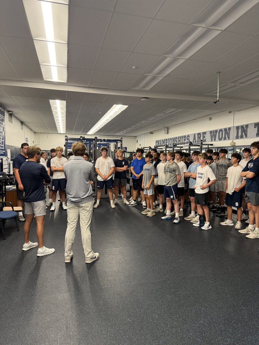 StaplesFootbal1's tweet image. Thank you to Cam Mann ‘21 and Nick Lukens ‘21 for speaking with the team this morning about the tradition of Staples Football!!
GO WRECKERS!! #cthsfb