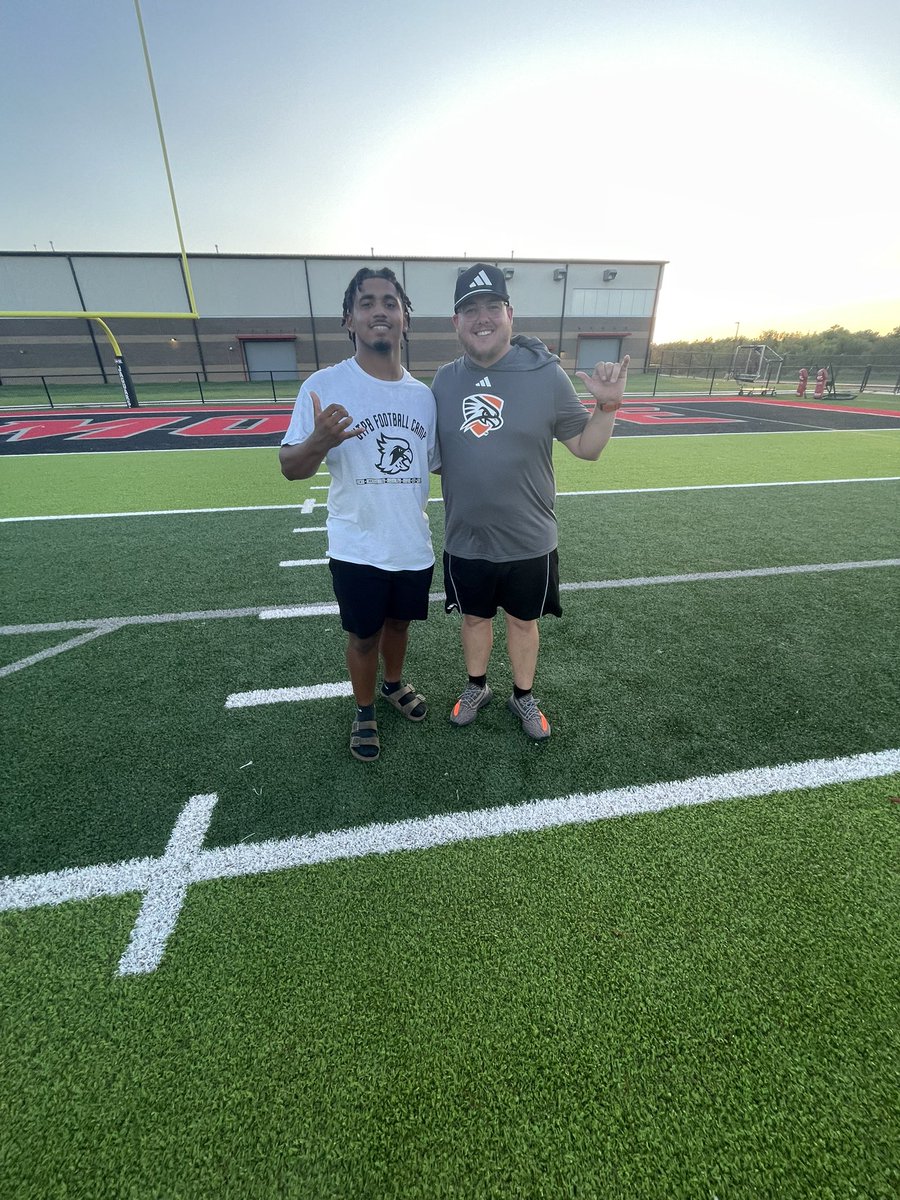 Had a wonderful time at <a href="/UTPBFootball/">UTPB Football</a> camp yesterday!! Thank you <a href="/CoachSantolla/">Zack Santolla</a> and <a href="/Aus_Doce12/">Coach Aus🤝</a> for coaching me and helping me get better!! 
<a href="/CoachK__Mac/">Kris McCullough</a> 
<a href="/KimesGilbert/">Kimes Gilbert</a> 
<a href="/CoachLeFay/">Matt LeFay</a>