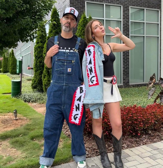 BeyLegion's tweet image. Beyoncé’s @Verizon commercial partner @MrTonyHale, who helped kick off the COWBOYS CARTER era, attended last night’s show in Atlanta with his daughter.
“Absolutely incredible.”