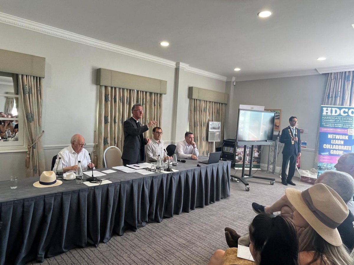 RiponDean's tweet photo. A privilege to chair the @northyorksc cross-party discussion at the @YorksAgSoc #GreatYorkshireShow. Encoraged to hear so much determination to work together to overcome obstacles to strong community, prosperity and care of those in need. @BBCLookNorth @yorkshirepost @AnnaEltie https://t.co/iIK32YImN3