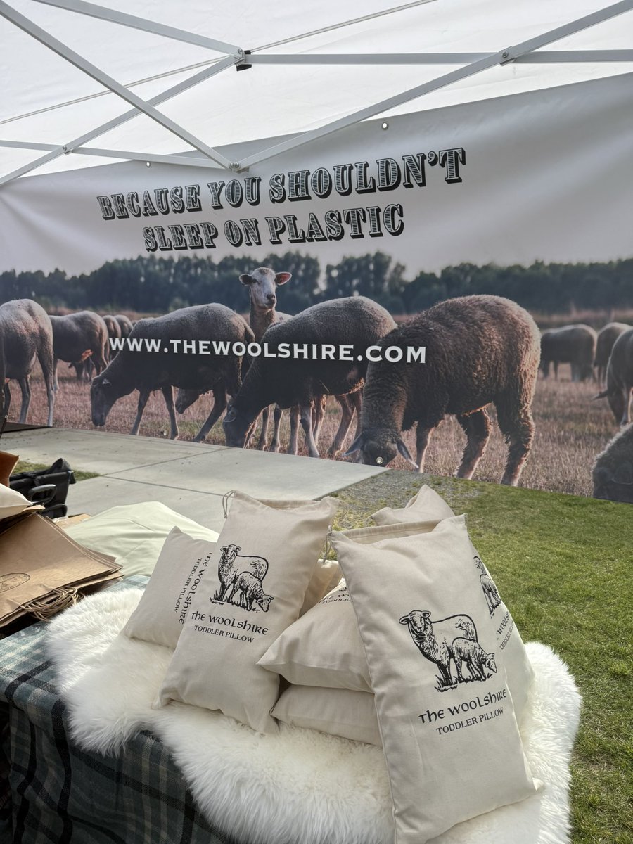 The best thing about being a vendor at the Modern Homesteading Conference in Coeur D’Alene, Idaho was the amount of people who came to us raving about how much they love their pillow purchased from us last year or the year before. 

Genuinely very nice to hear.