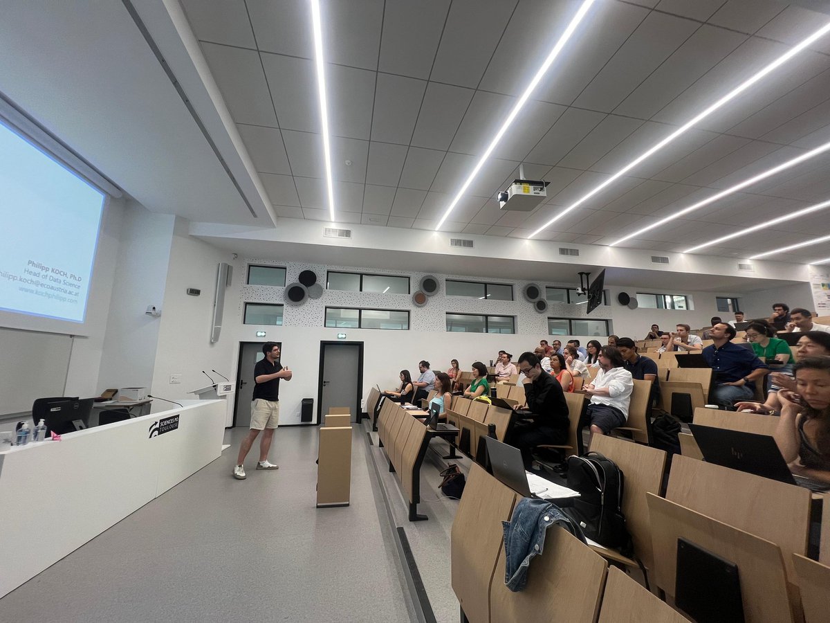 philippmkoch's tweet image. Always good to be back in Toulouse! At the 2nd Conference on Economic Complexity by @LearningCCL, I presented our ongoing research on how #AI adoption influences export performance, using granular microdata on Austrian firms. 

@Eco_Austria