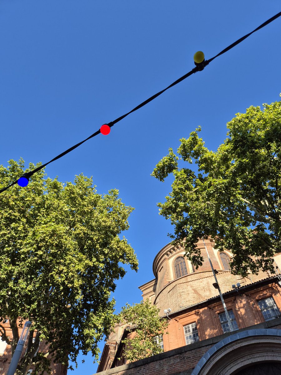 philippmkoch's tweet image. Always good to be back in Toulouse! At the 2nd Conference on Economic Complexity by @LearningCCL, I presented our ongoing research on how #AI adoption influences export performance, using granular microdata on Austrian firms. 

@Eco_Austria